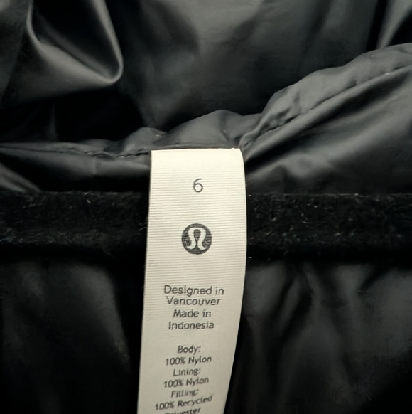 lululemon Hooded Insulated Wrap - Picture 2 of 3